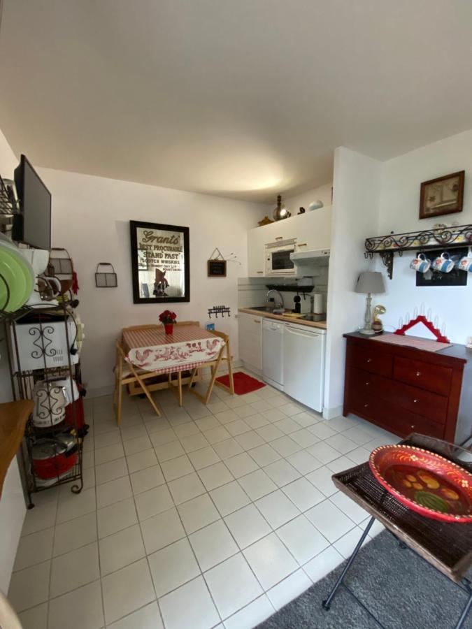 Studio En Rez De Jardin -"Le Petit Nid" A Trouville Exterior foto